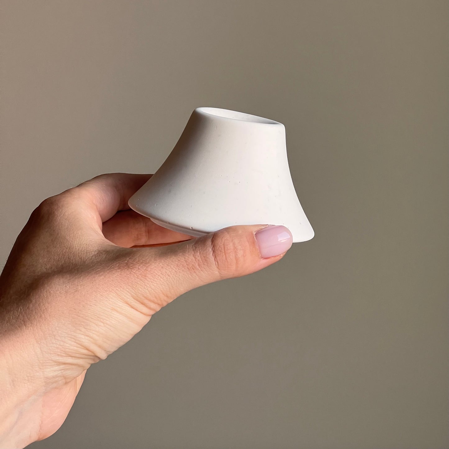 Round Candlestick Holder