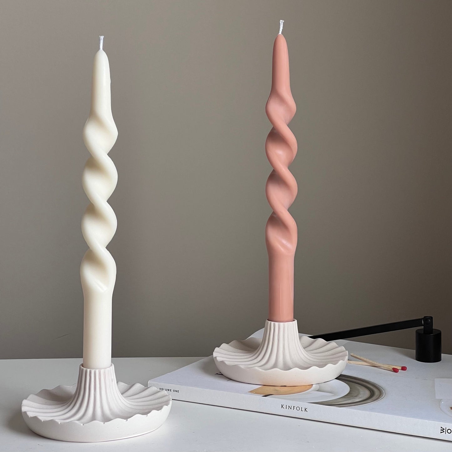 Round Elegant Candlestick Holder