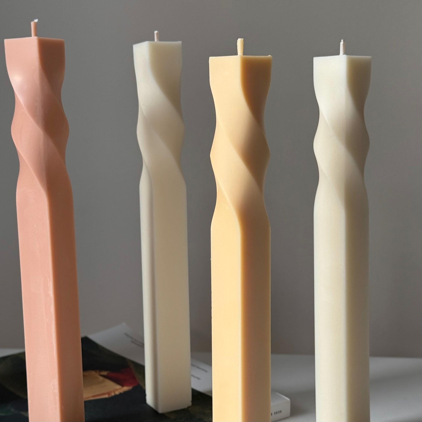 Greko Column Swirl Candle