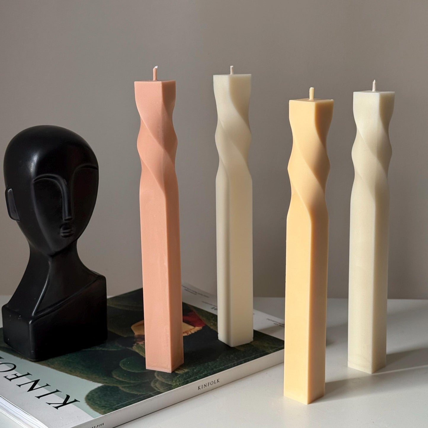 Greko Column Swirl Candle