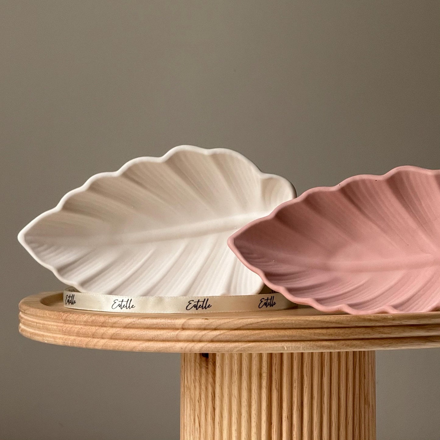Leaf Tray | Jewelry Storage Dish| Desk Accessories| Jesmonite Homeware| Gift Idea| Jesmonite Home Decor| Scandi Decor| Gift For Her
