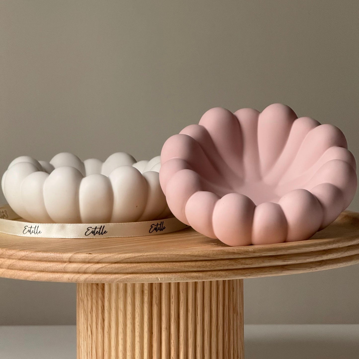 Round Trinket Tray | Jewelry Storage Dish | Desk Accessories | Jesmonite | Homeware| Gift Idea| Jesmonite Home Decor| Scandi Decor