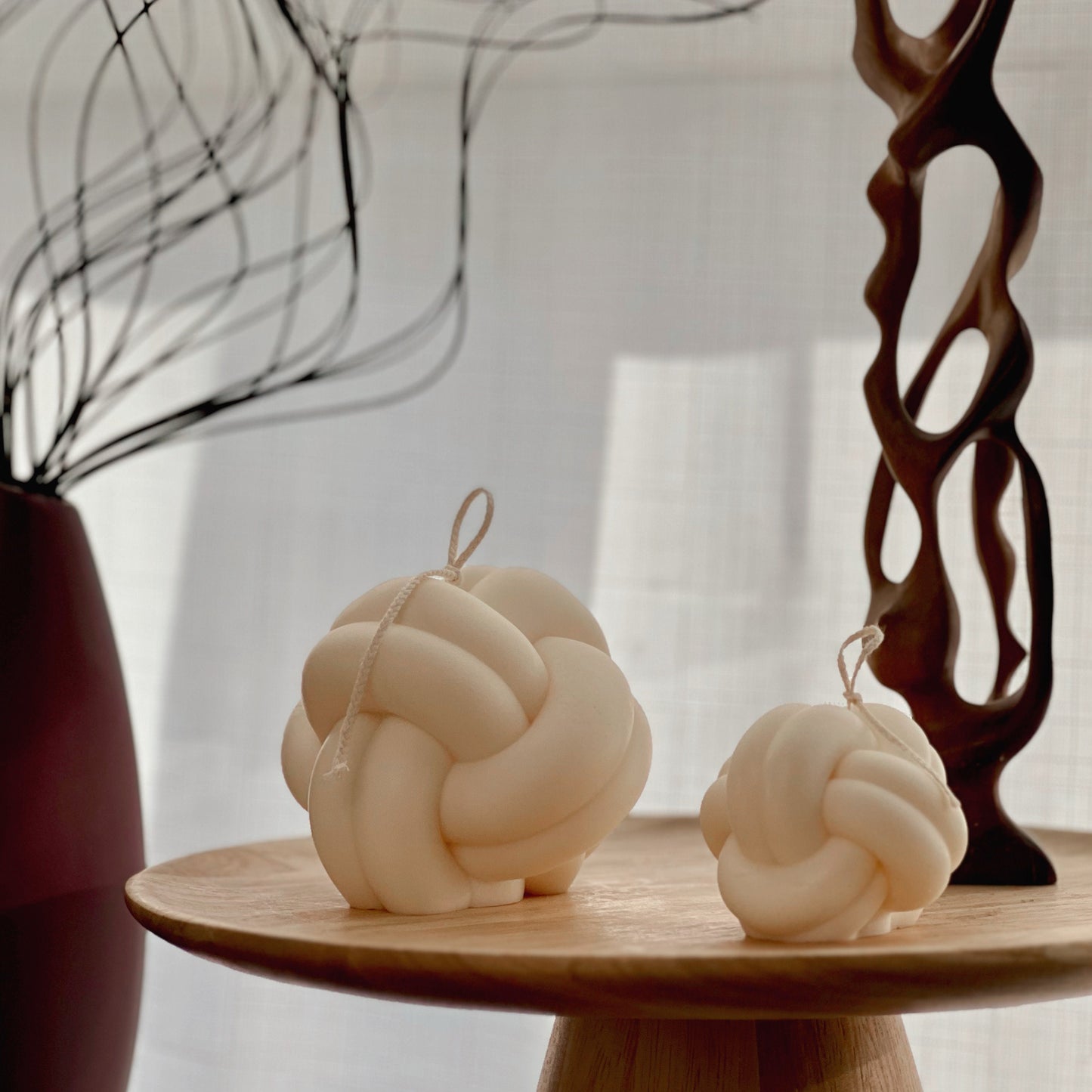 Minimalist Knot Pillar Candle