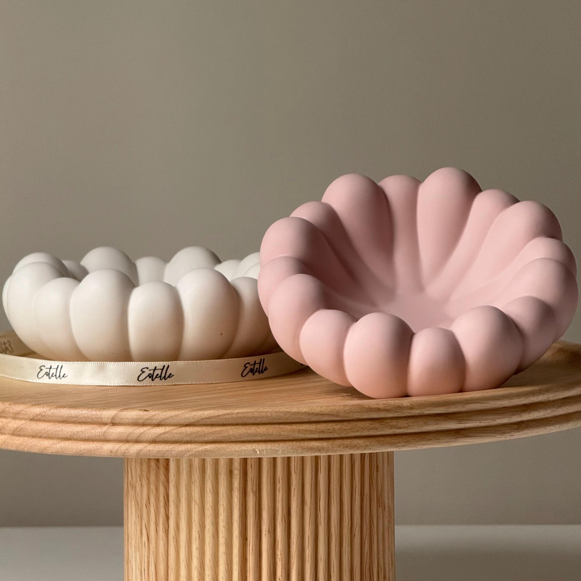 Round Trinket Tray | Jewelry Storage Dish | Desk Accessories | Jesmonite | Homeware| Gift Idea| Jesmonite Home Decor| Scandi Decor