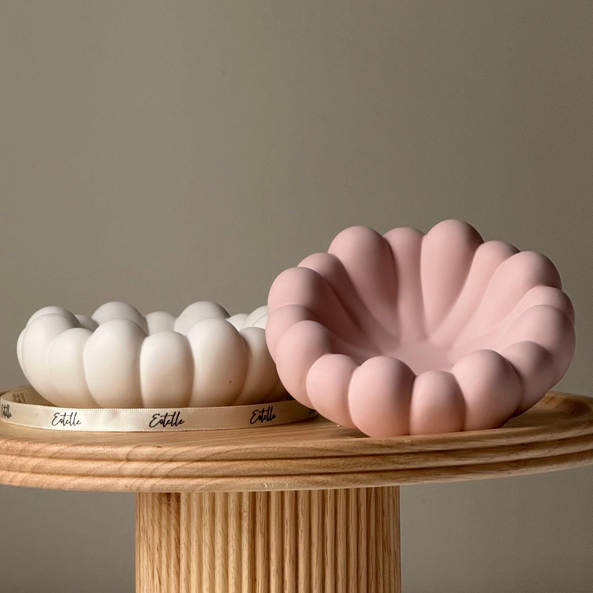 Round Trinket Tray | Jewelry Storage Dish | Desk Accessories | Jesmonite | Homeware| Gift Idea| Jesmonite Home Decor| Scandi Decor