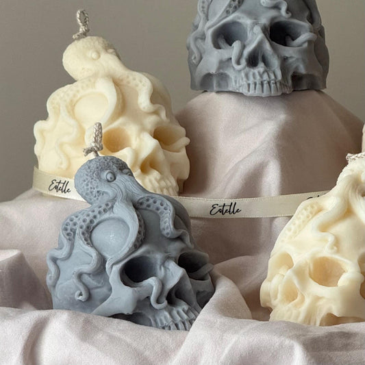 Skull Candle with Octopus: Spooky Halloween Soy Wax Decor