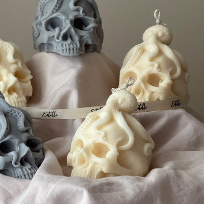 Skull Candle with Octopus: Spooky Halloween Soy Wax Decor