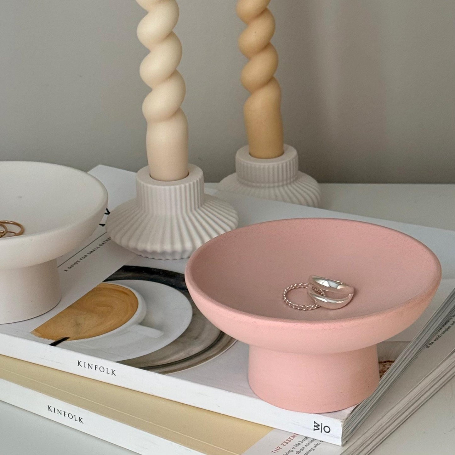 Jesmonite Pedestal Bowl: Minimalist Scandi Jewelry Dish, Architectural Decorative Trinket Tray