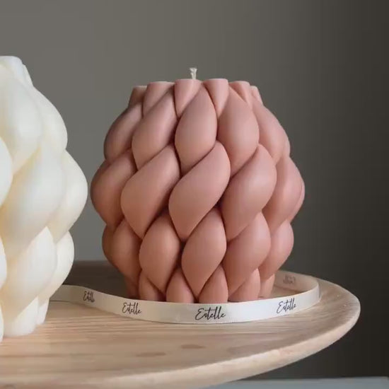 Large Swirl Knot Soy Candle | Trendy Minimalist Pillar Candle